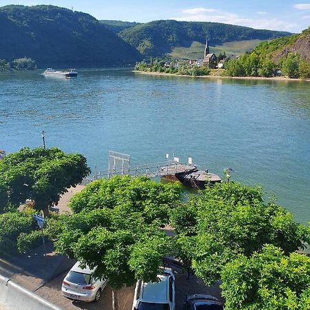 בופארד Grosse Wohnung Mit Rheinblick מראה חיצוני תמונה