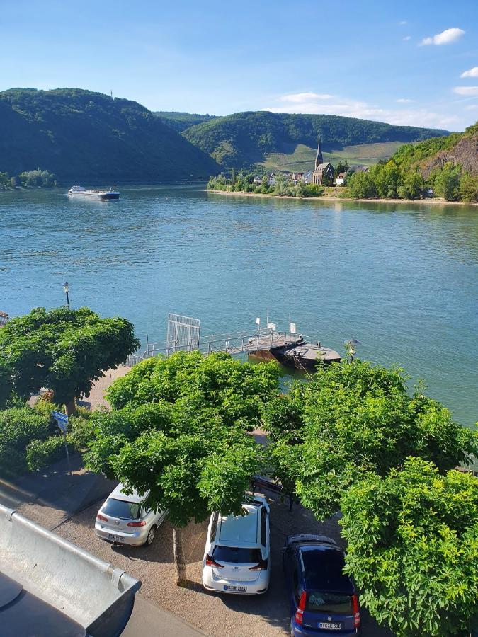 בופארד Grosse Wohnung Mit Rheinblick מראה חיצוני תמונה