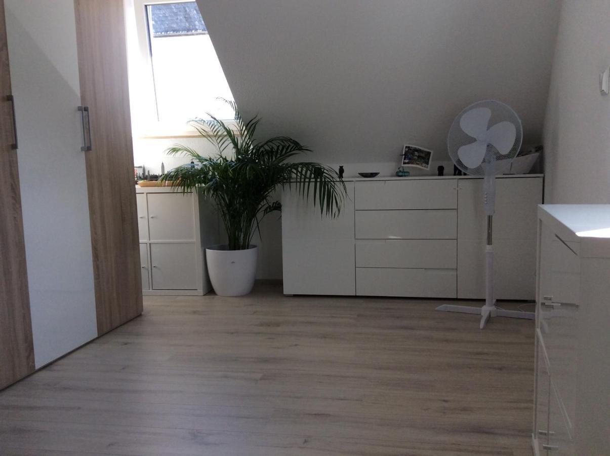 בופארד Grosse Wohnung Mit Rheinblick מראה חיצוני תמונה