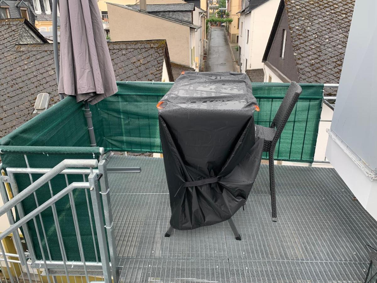 בופארד Grosse Wohnung Mit Rheinblick מראה חיצוני תמונה