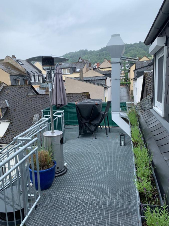 בופארד Grosse Wohnung Mit Rheinblick מראה חיצוני תמונה